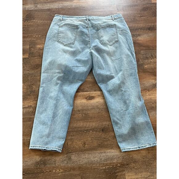 City Chic NWOT Button fly Harley High Rise Crop Denim Pant size 22 - Picture 3 of 10